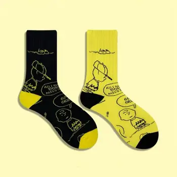 Kawaii Miniso Snoopy Co-Branded Graffiti Socks Fun Cartoon Print Mid-Calf Socks Персонализирани памучни чорапи за подаръци на приятели