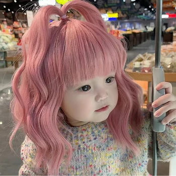 Детски перуки, момичешка розова къдрава коса, сладък и сладък въздушен бретон, малки играчки за принцеси, ежедневна фотография