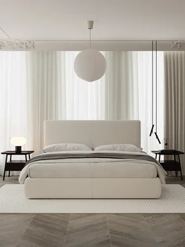 Модерно минималистично платено легло, родителска спалня, агнешка плюшена кърпа, легло скелет от бук
